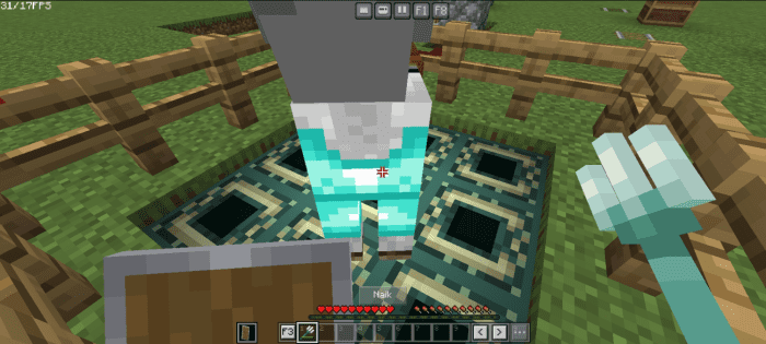 Hud+ Pack (1.20, 1.19) – F1 &Amp; F8 Button For Mcpe/Bedrock 83 1714425252 781 hud pack 120 119 – f1 amp f8 button for