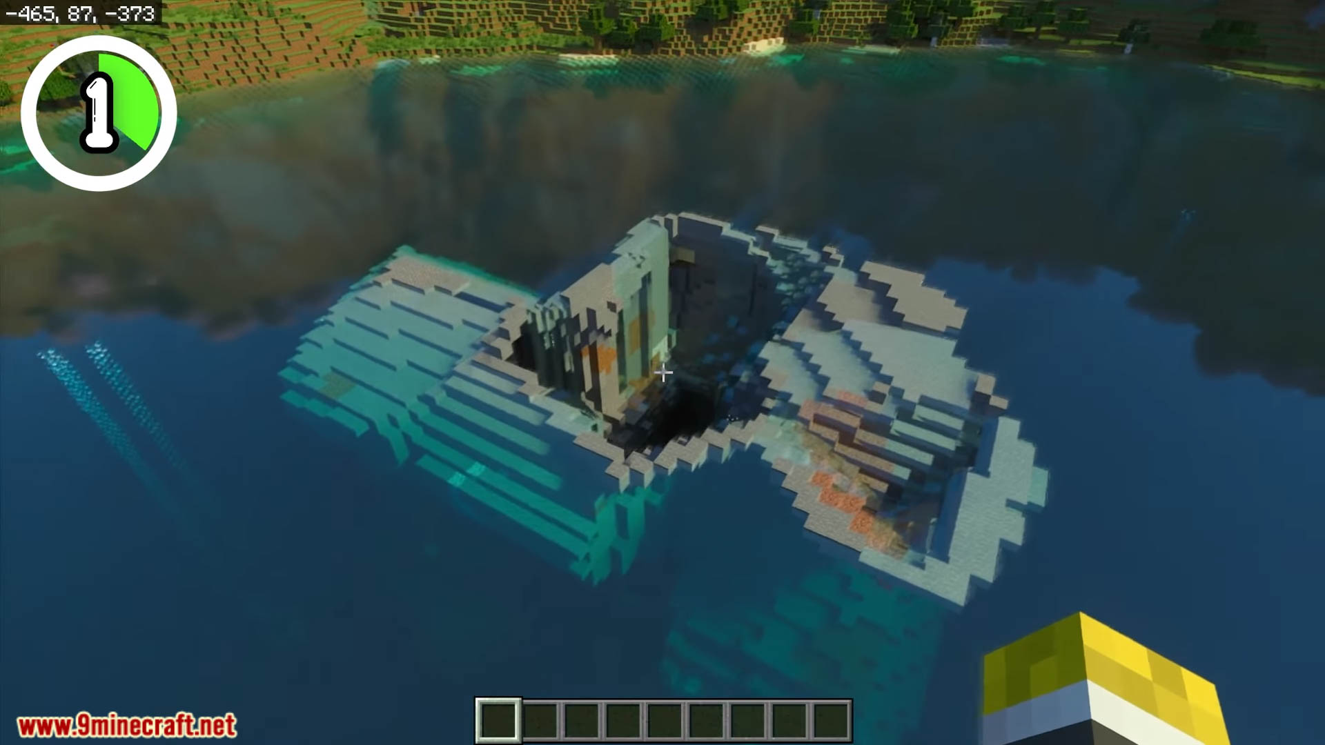 Top 20 New Mountain Seeds For Minecraft (26.1.2, 1.21.1) – Java, Bedrock Edition 3 Top 20 new mountain seeds for minecraft screenshots 40