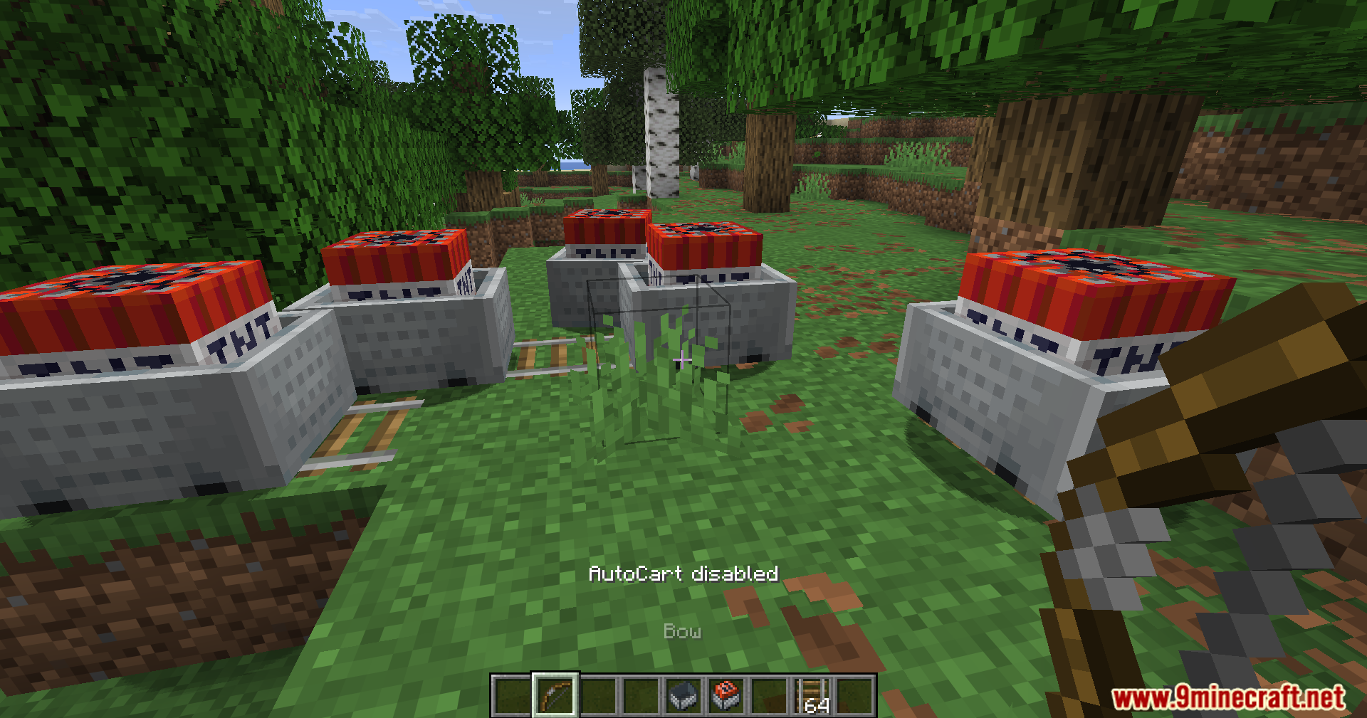 Auto Cart Mod (1.21.11) – Shoot Explosive Tnt Carts 3 Aiming a bow at tnt minecarts with feature disabled