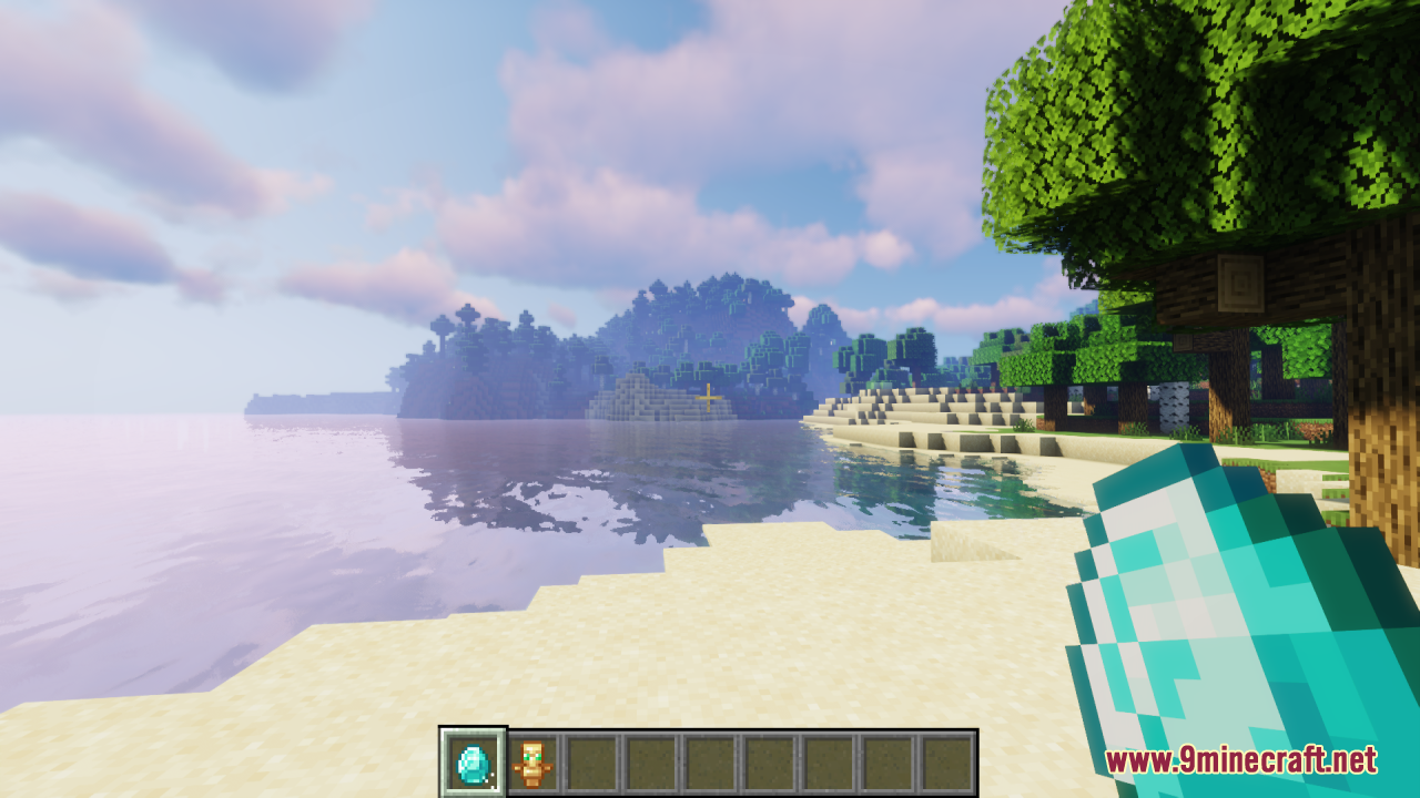 Better Minecraft Vanilla Items And Textures Resource Pack (1.21.11, 1.21.1) – Making Your Work More Satisfying 2 Player holding a diamond item on a beach with a totem of undying