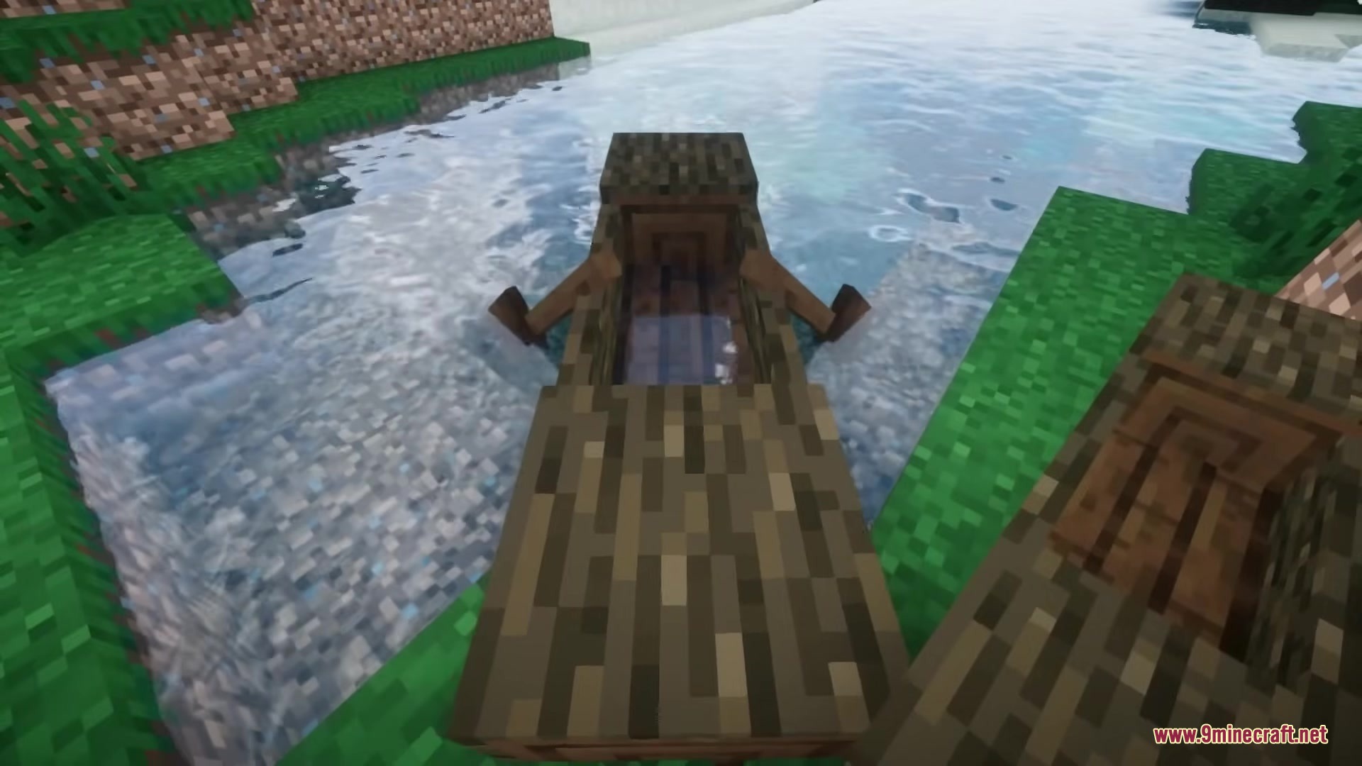 Refurbished Log Boat Resource Pack (1.21.11, 1.21.1) – Rustic Hollowed Out Tree 19 A hollowed out log boat floating on the water in a forest biome