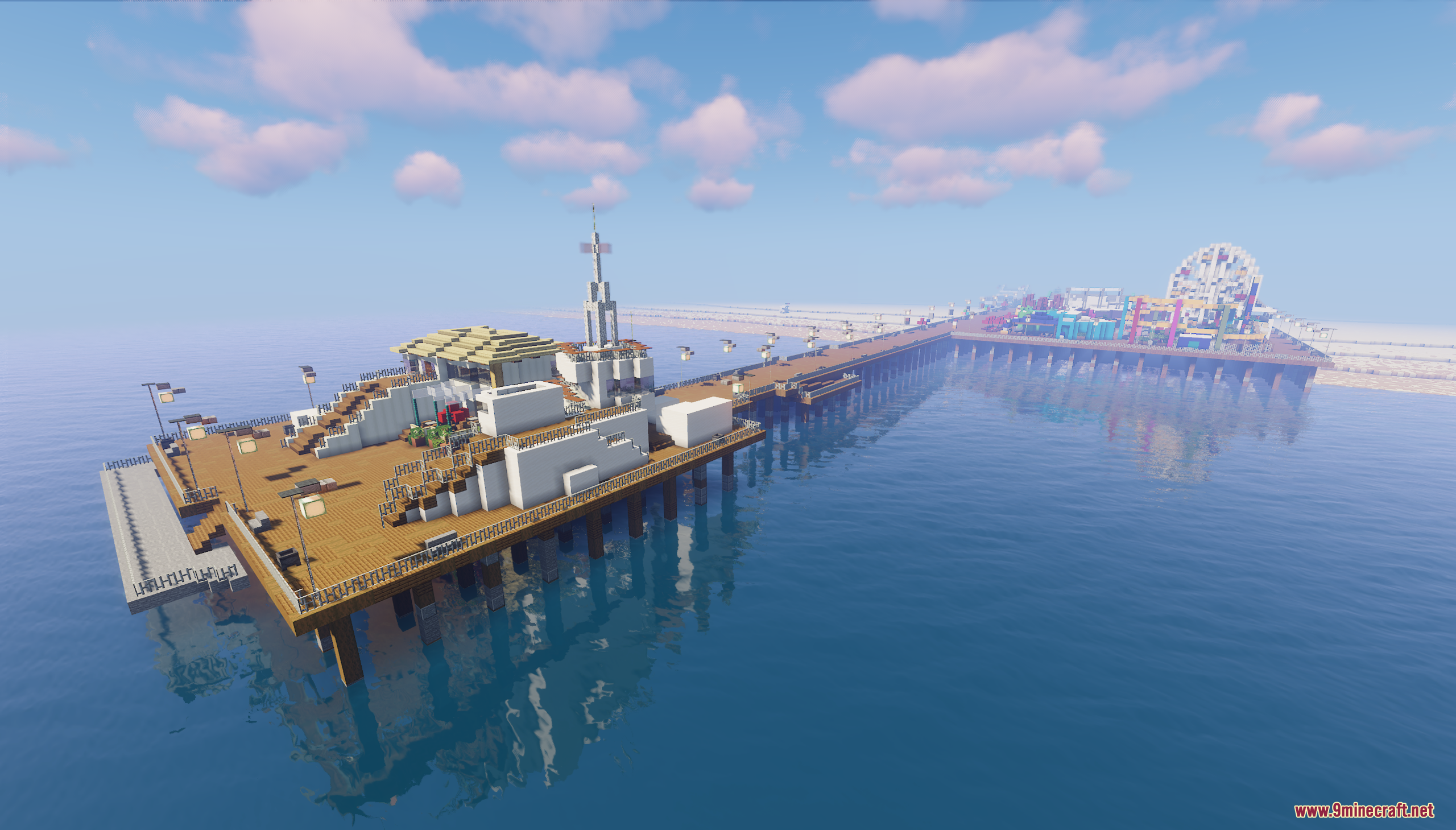 Santa Monica Pier Map (26.1.2, 1.20.1) – A Relaxing Stroll Down The Iconic Boardwalk 2 A recreation of santa monica pier extending over the ocean in minecraft