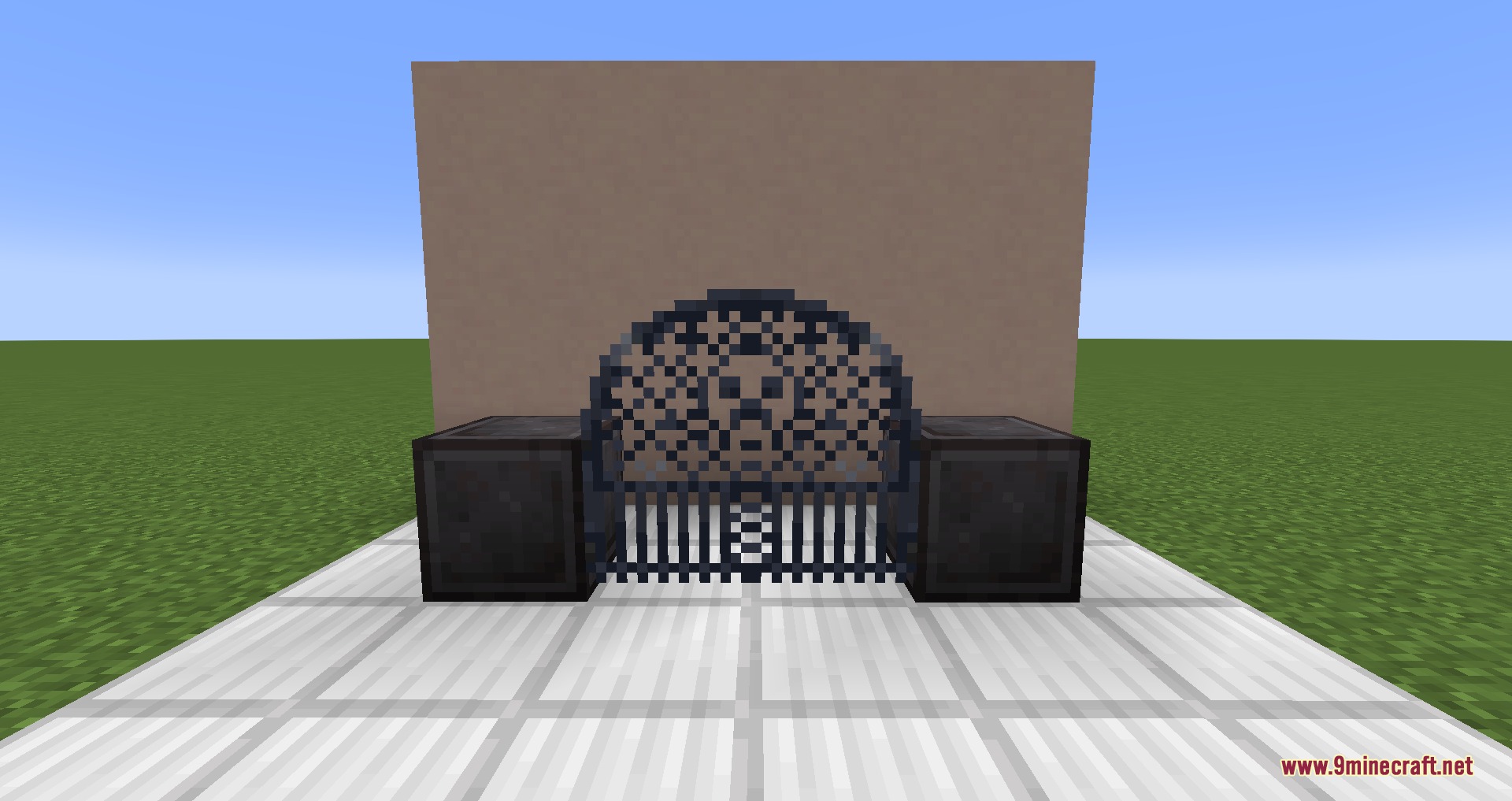 A dark arched gate from the gothiclily doors resource pack in minecraft