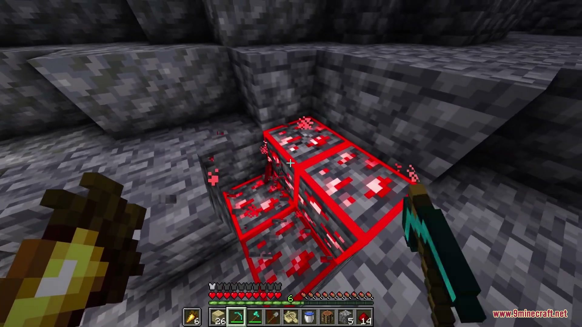 Pristine Vein Deposits Resource Pack (26.2, 1.20.1) – Bright Ore Borders 4 Pristine vein deposits resource pack highlights redstone ore with bright red outlines