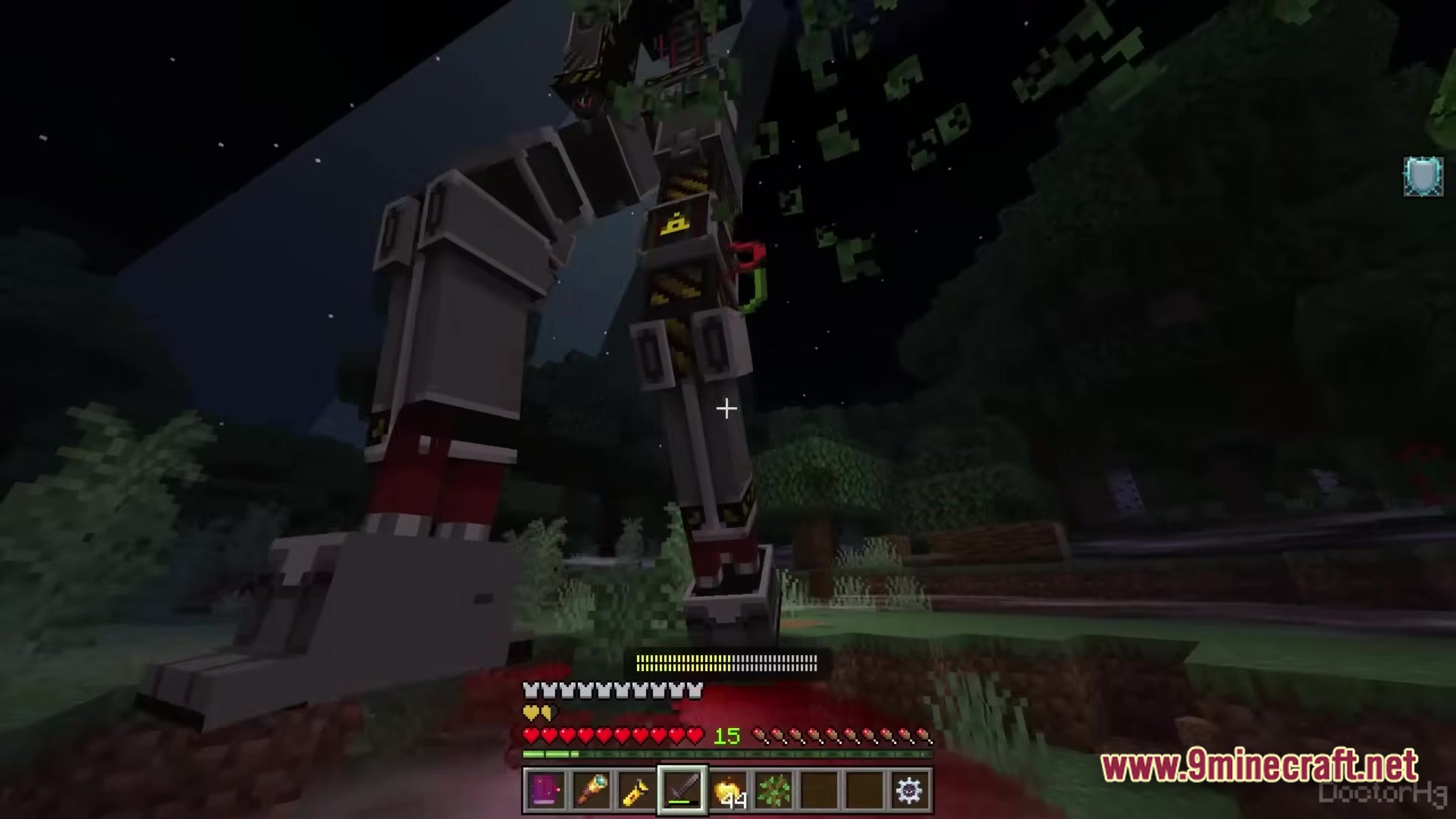 The Dwellers Modpack (26.2, 1.20.1) – Survive The Terrifying Fog 4 A massive mechanical robot stands over a player in a dark forest biome at night