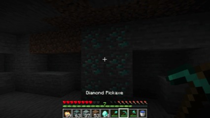 Player mining a diamond ore vein with vein miner and preview data pack