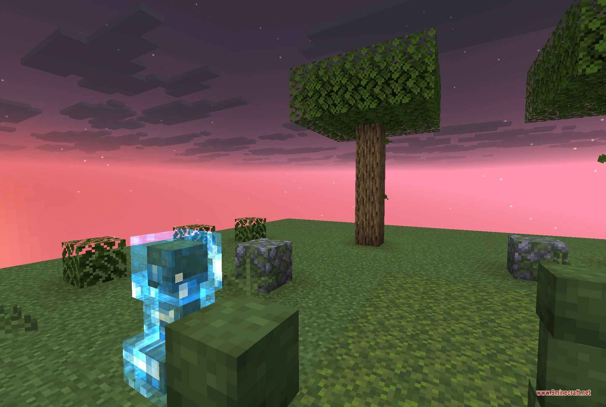 Creepers Revamped 9Minecraft Resource Pack (26.3) – Fresh Looks For Iconic Night Mobs 6 A detailed charged creeper with a blue glow stands under a pink sky